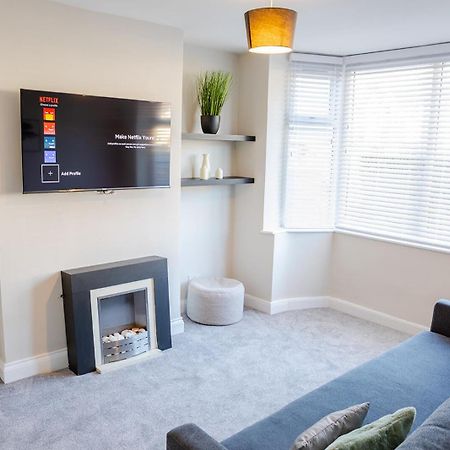 Lymer House - Stylish 3 Bedroom House In Wolverhampton Zewnętrze zdjęcie