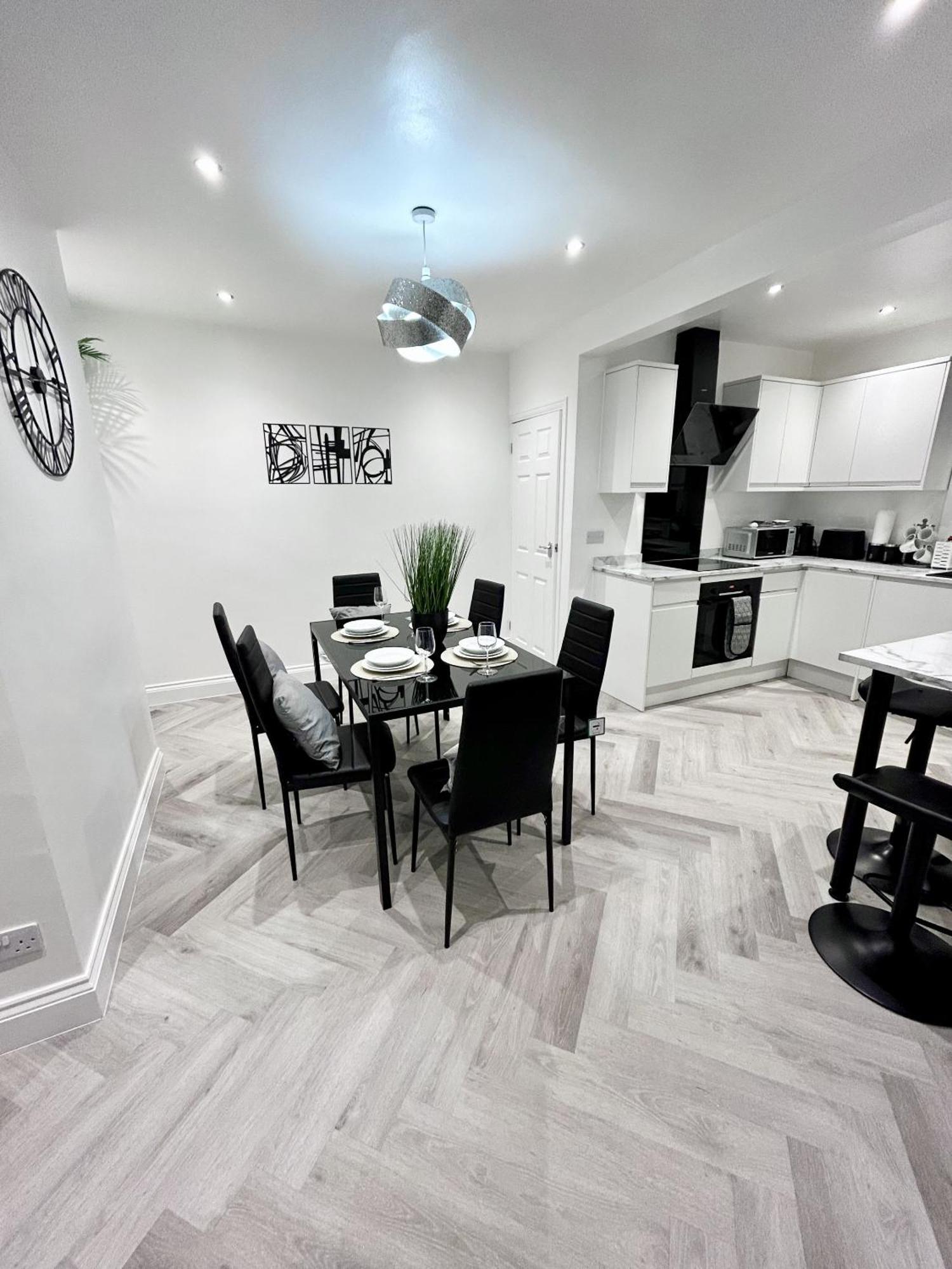 Lymer House - Stylish 3 Bedroom House In Wolverhampton Zewnętrze zdjęcie