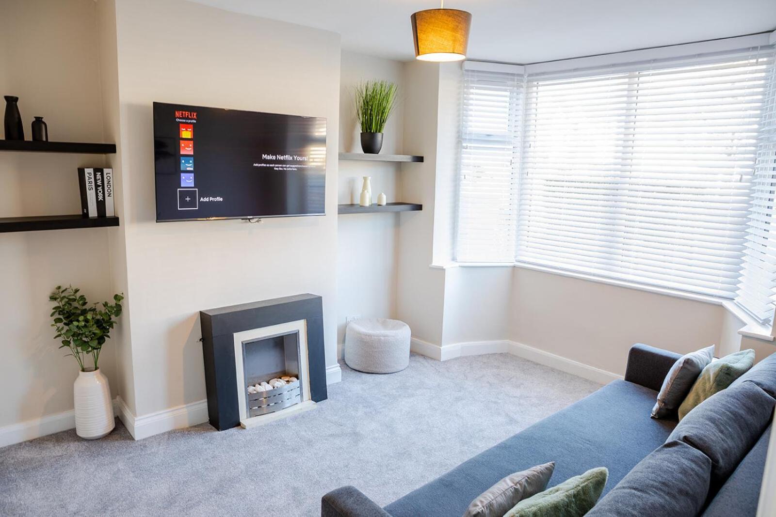 Lymer House - Stylish 3 Bedroom House In Wolverhampton Zewnętrze zdjęcie