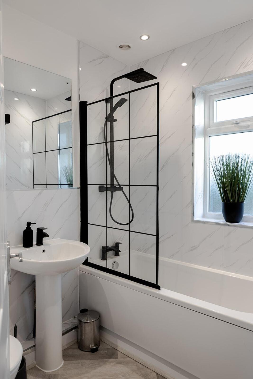 Lymer House - Stylish 3 Bedroom House In Wolverhampton Zewnętrze zdjęcie