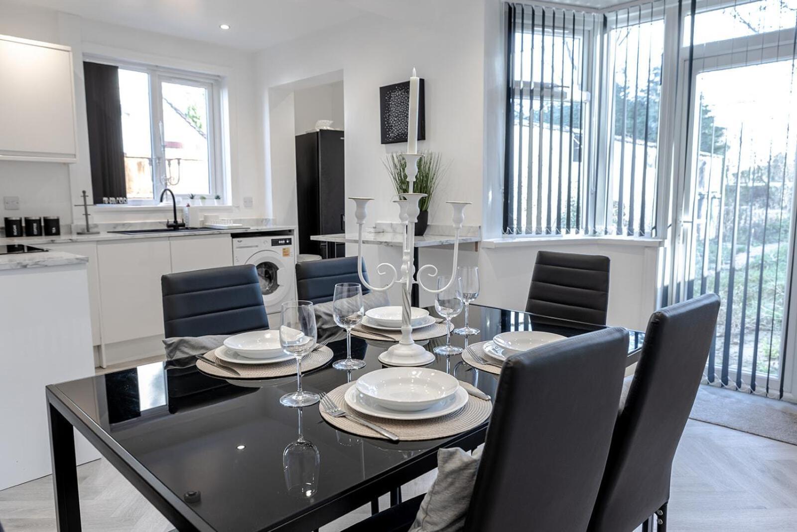 Lymer House - Stylish 3 Bedroom House In Wolverhampton Zewnętrze zdjęcie