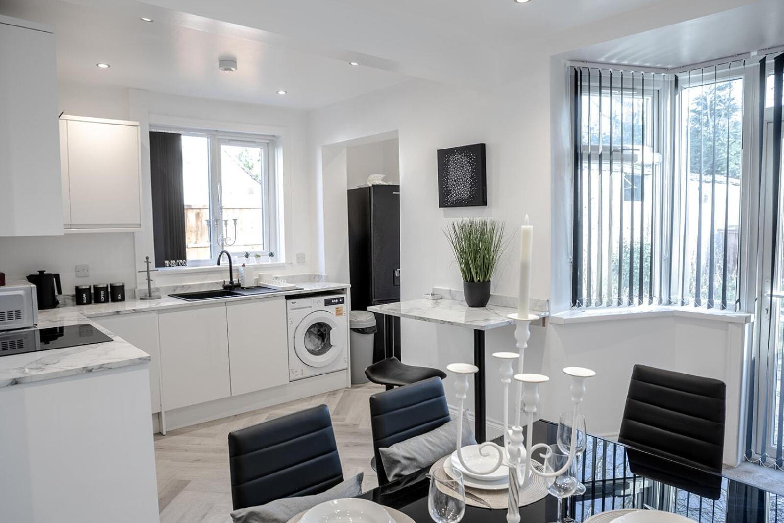 Lymer House - Stylish 3 Bedroom House In Wolverhampton Zewnętrze zdjęcie