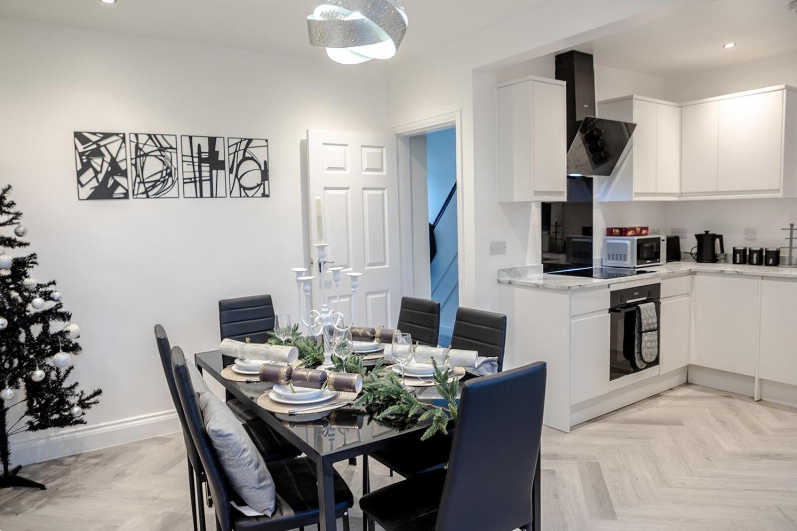 Lymer House - Stylish 3 Bedroom House In Wolverhampton Zewnętrze zdjęcie